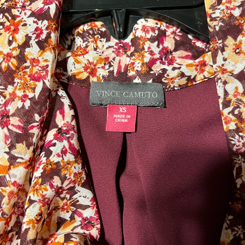 Vince Camuto Blouse - Picture 3 of 6
